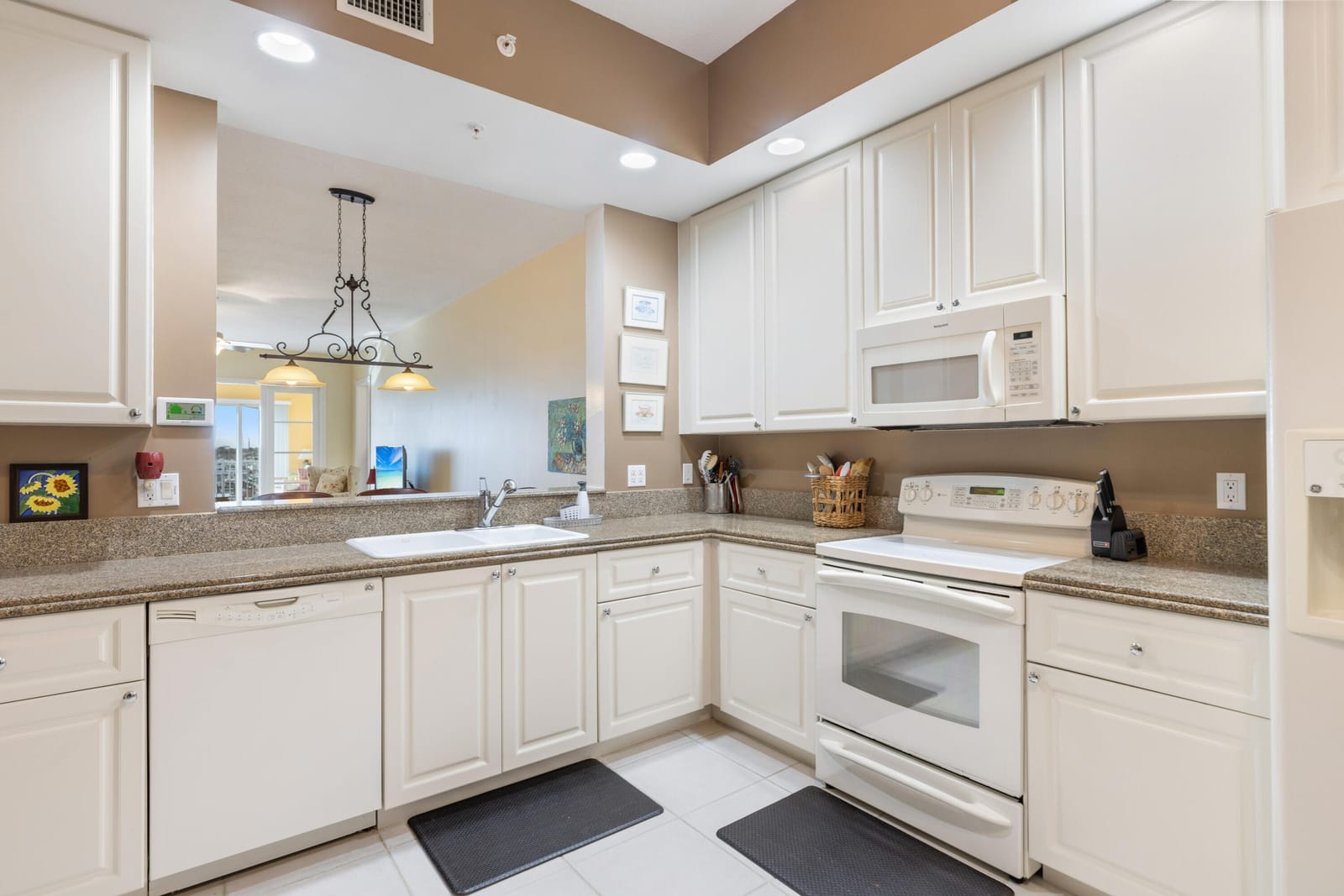 33 Harbour Isle Drive W 201 — photo 5