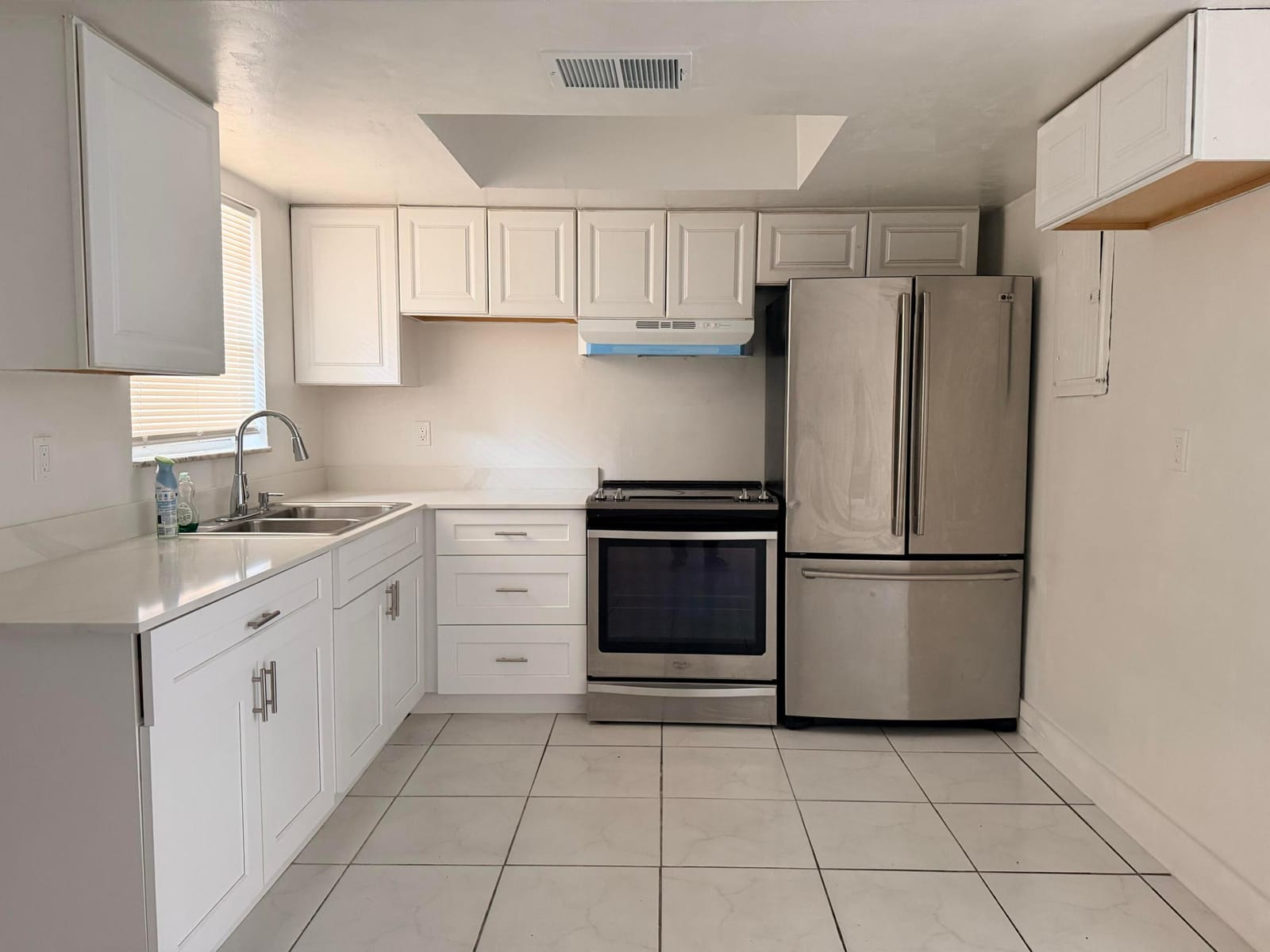 2552 NW 52nd Avenue B19 — photo 2