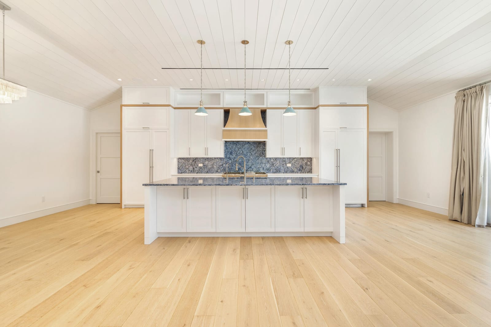1140 Lake Clarke Drive — photo 5
