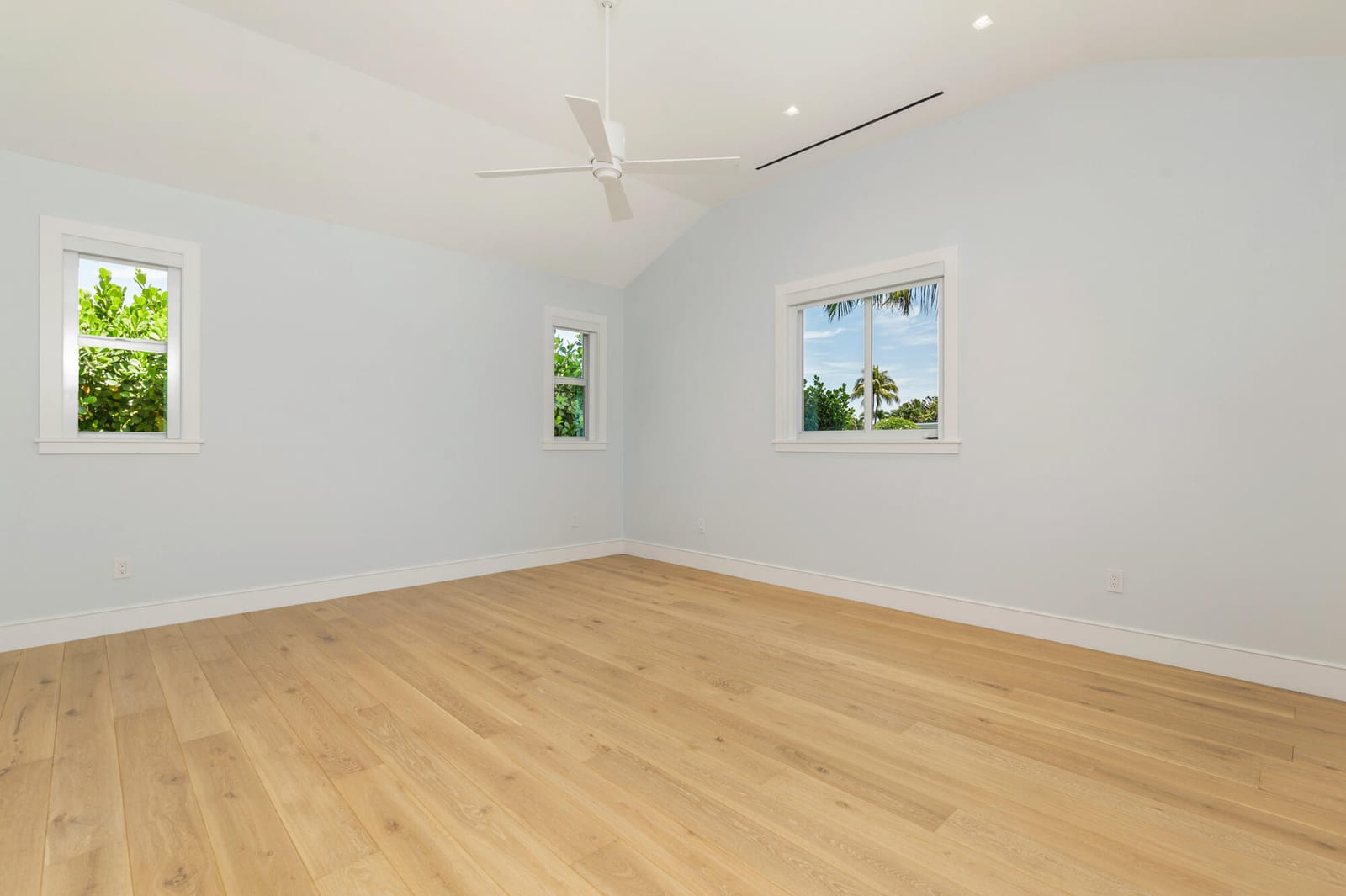 1140 Lake Clarke Drive — photo 9