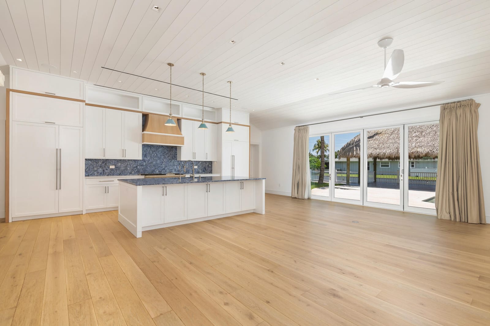 1140 Lake Clarke Drive — photo 3