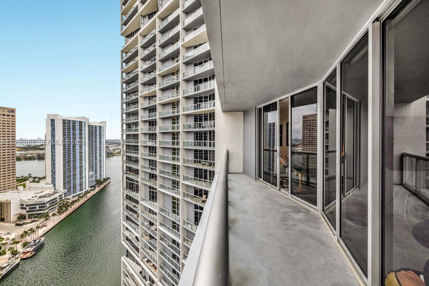 475 Brickell Avenue 3214 — photo 2
