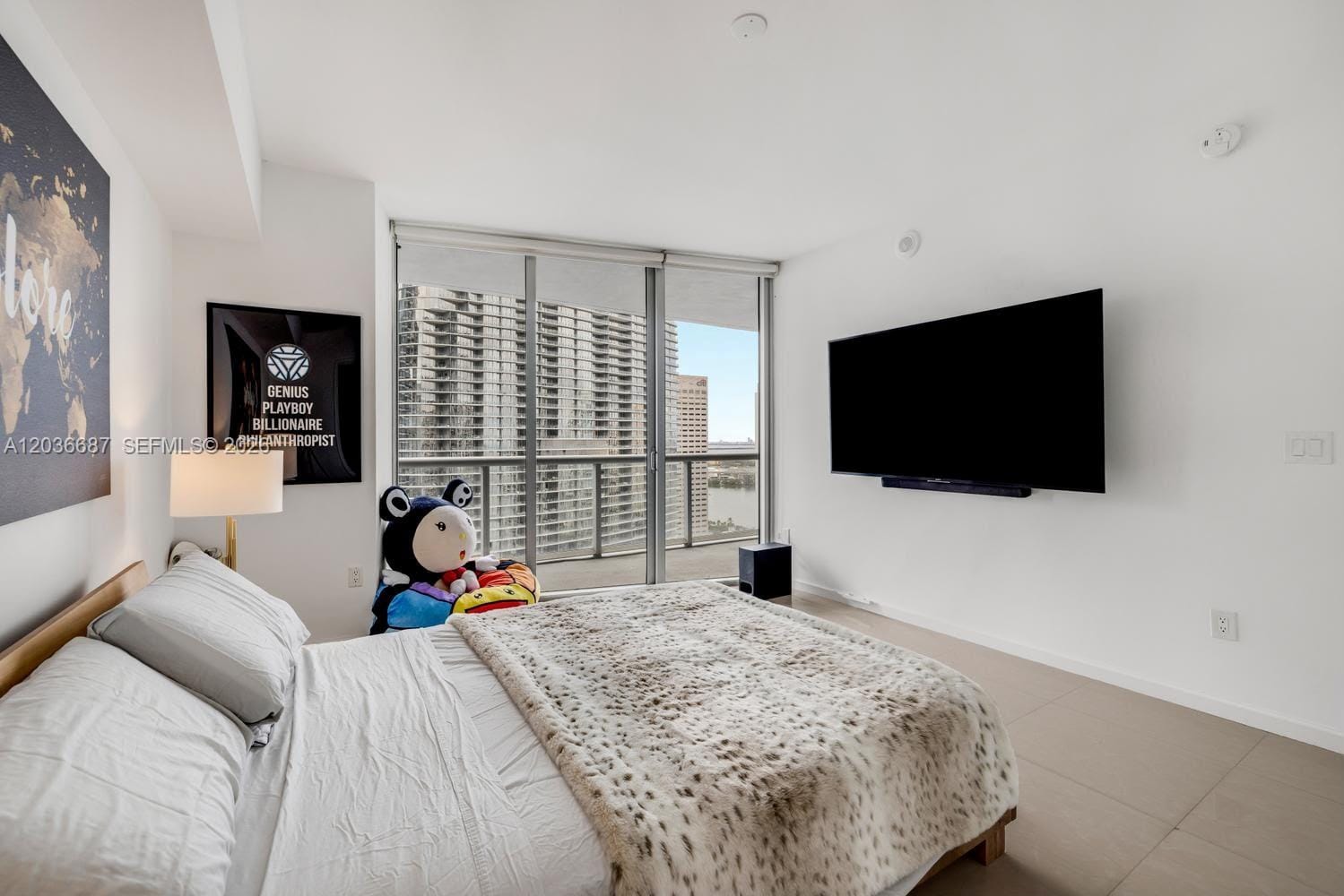 475 Brickell Avenue 3214 — photo 4