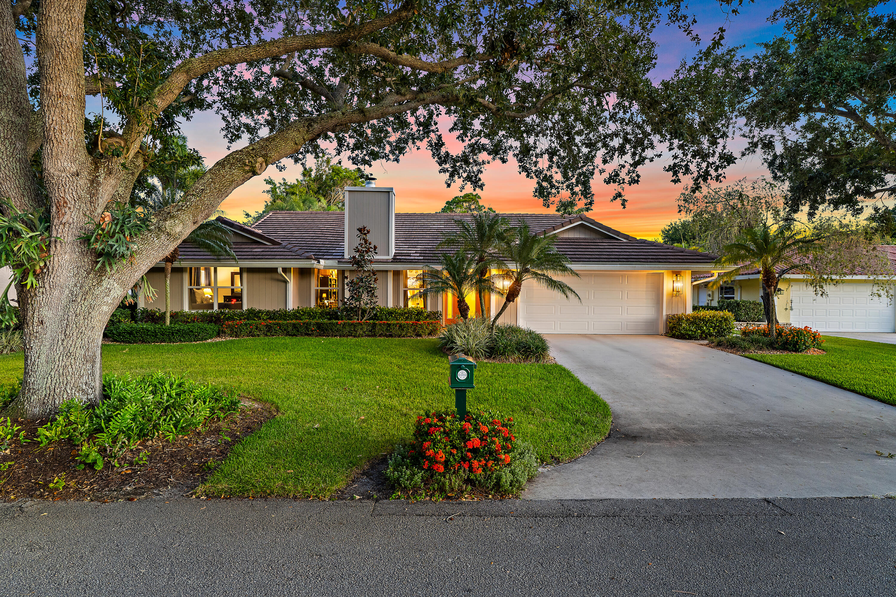 10 Bentwood Road, Palm Beach Gardens, FL 33418, Palm Beach Gardens