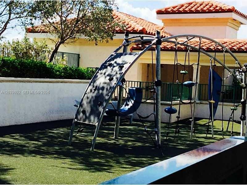 19900 E Country Club Drive 218, Aventura, FL 33180 photo 6