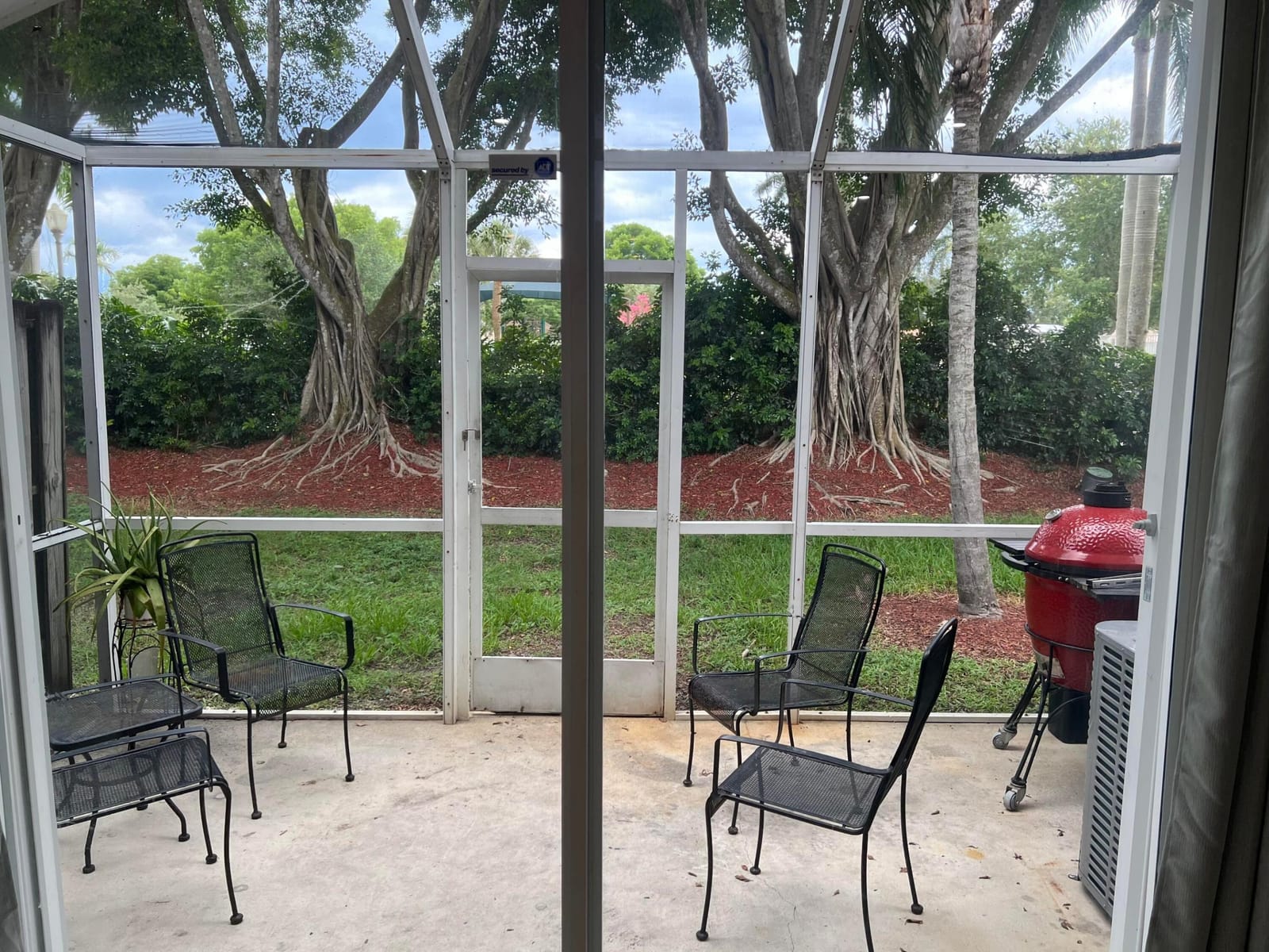 2046 Madeira Drive — photo 3