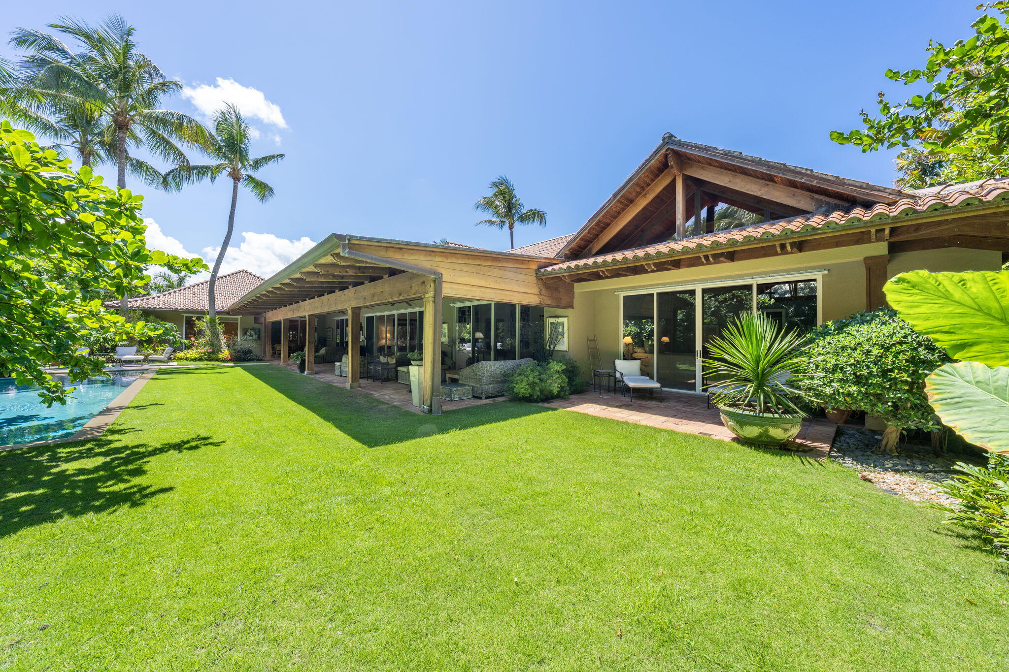 6 La Costa Way, Palm Beach, FL 33480, Palm Beach