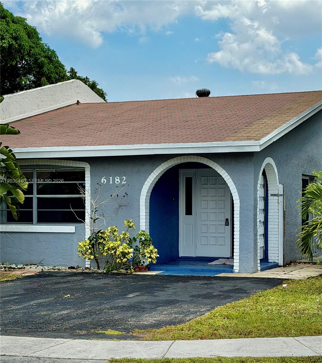 6182 SW 4th Street — photo 4