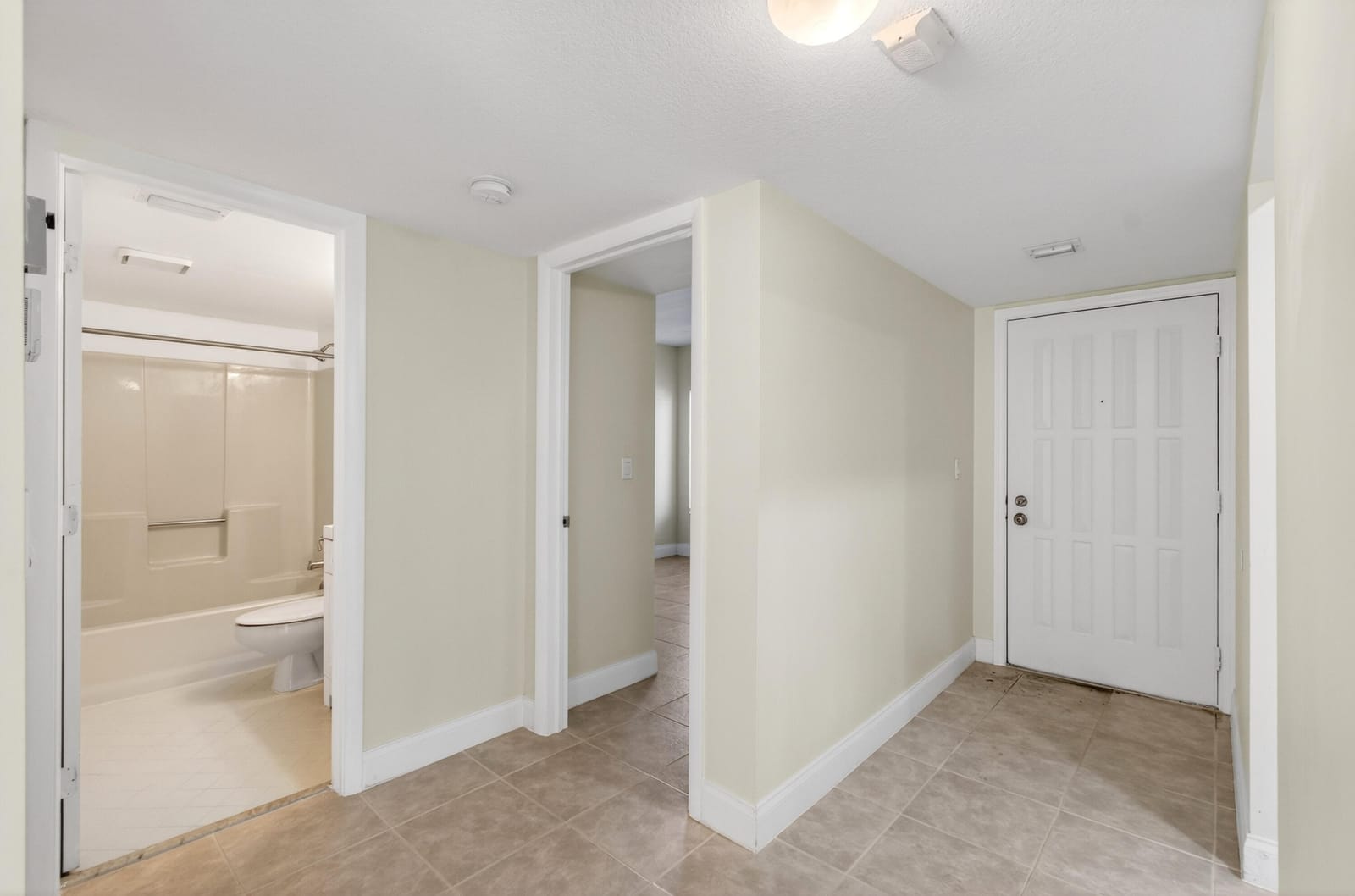 351 Club Circle 101, Boca Raton, FL 33487 photo 15