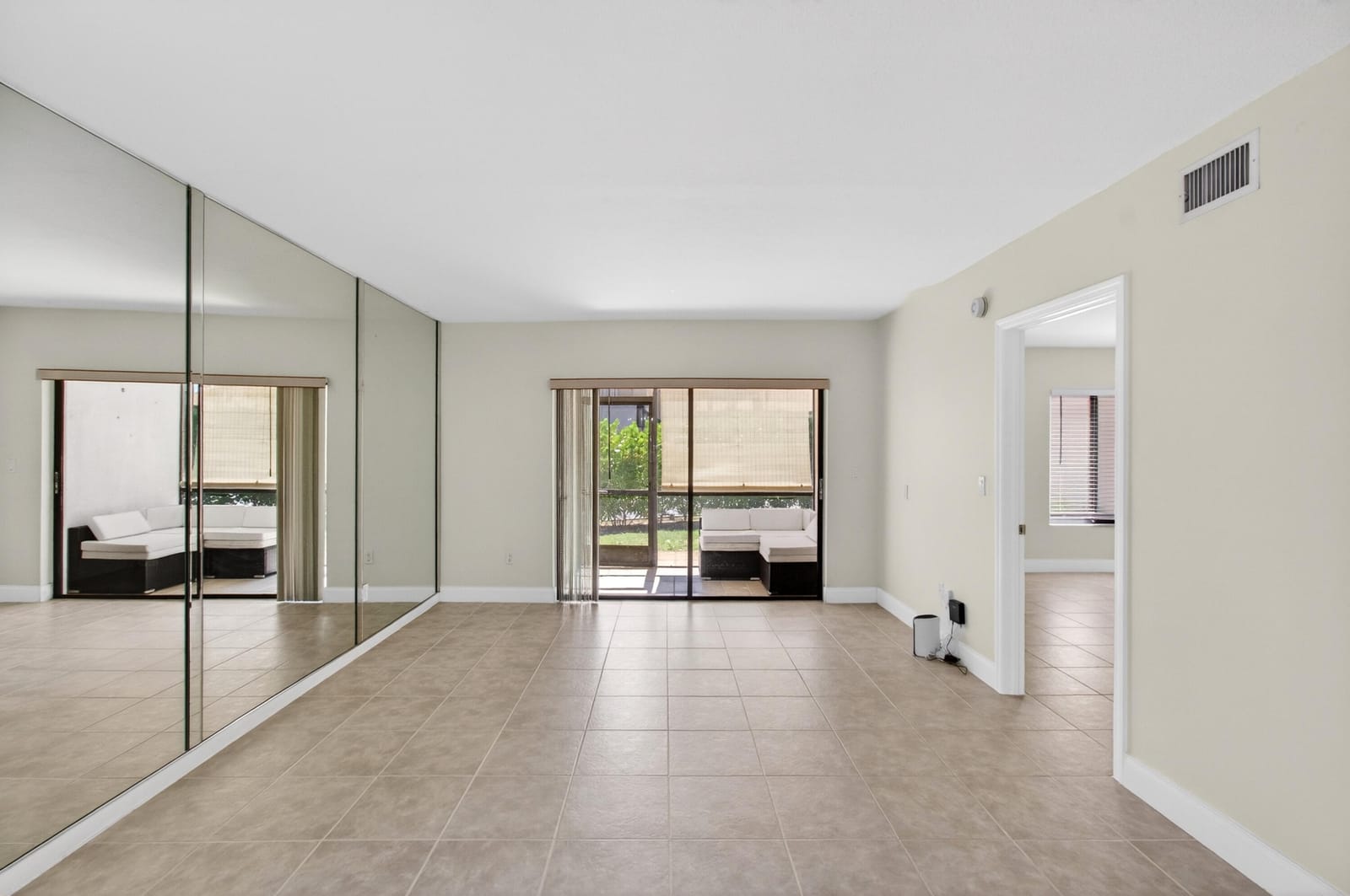 351 Club Circle 101, Boca Raton, FL 33487 photo 19