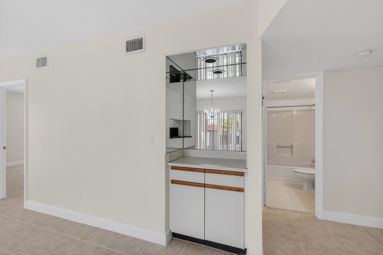 351 Club Circle 101, Boca Raton, FL 33487 photo 30