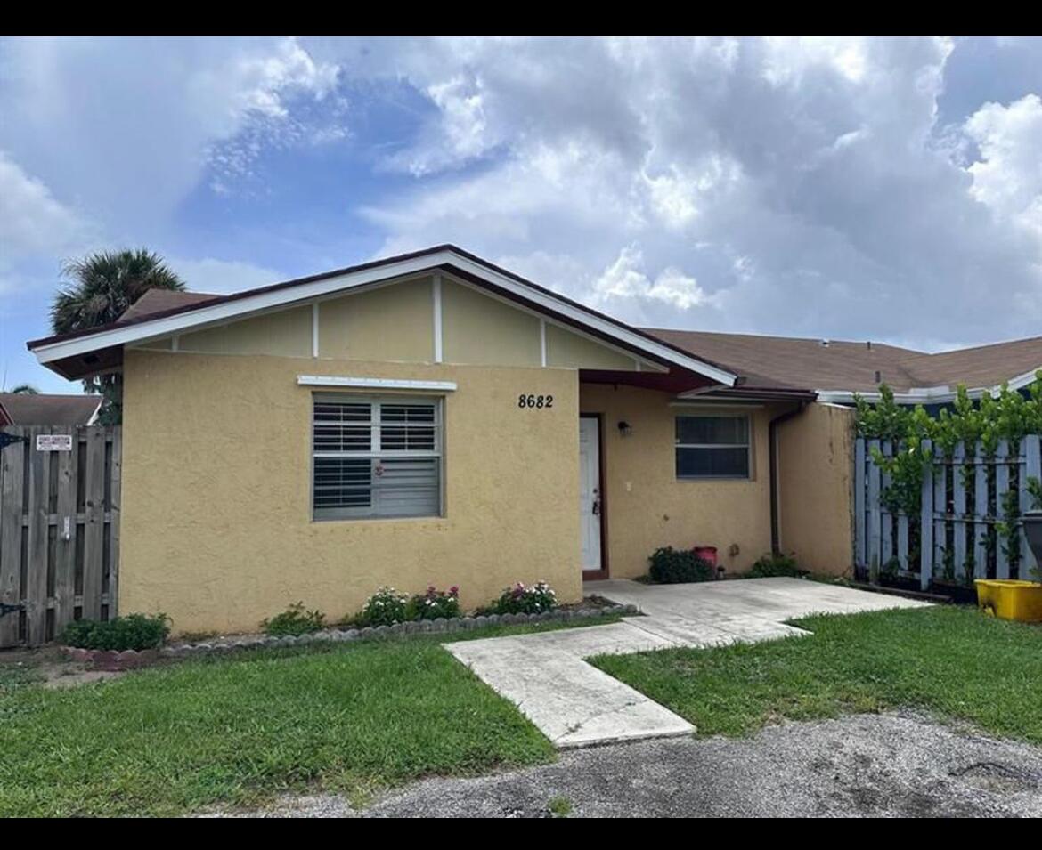 8682 Satalite Terrace, West Palm Beach, FL 33403, West Palm Beach