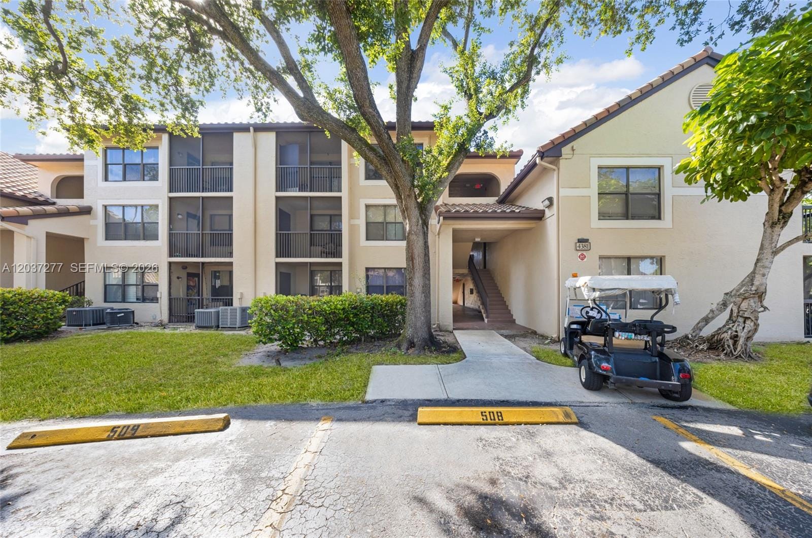 4381 W Mcnab Road 20, Pompano Beach, FL 33069 photo 2