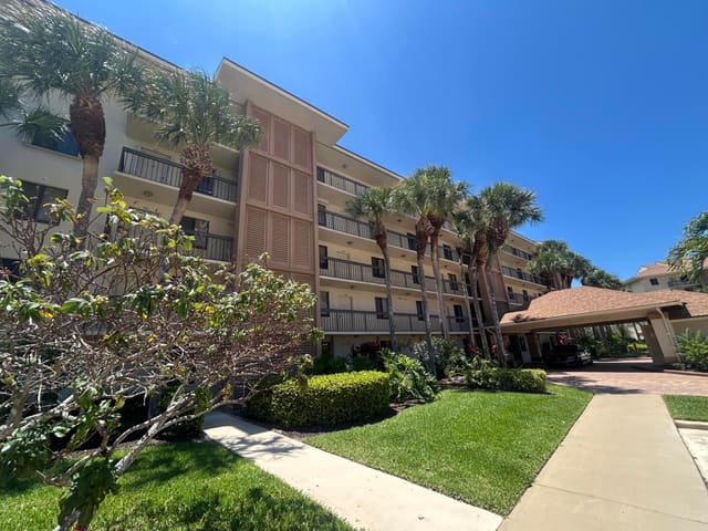 1901 Marina Isle Way 302, Jupiter, FL 33477