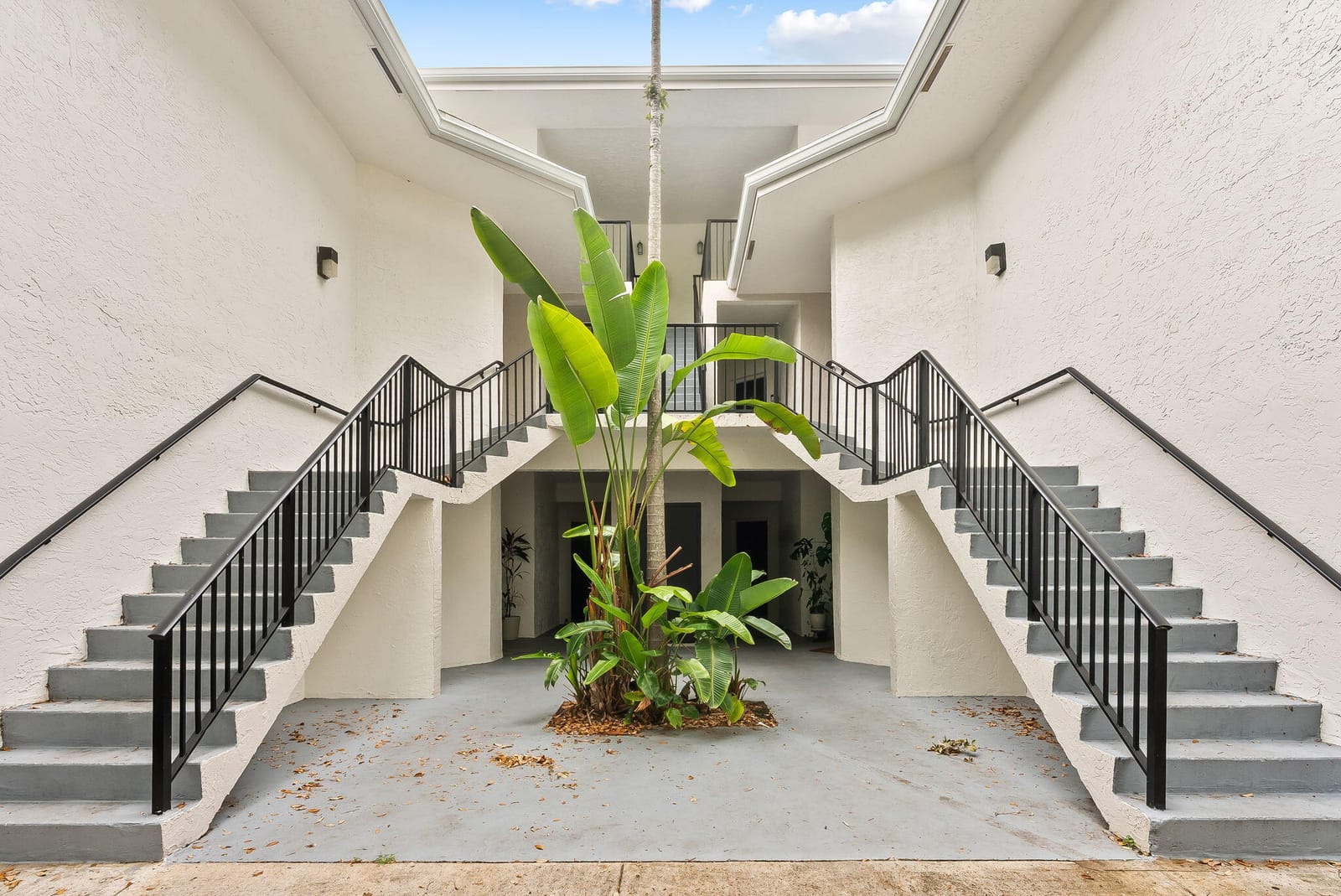 2550 SW 18th Terrace 2103 — photo 2