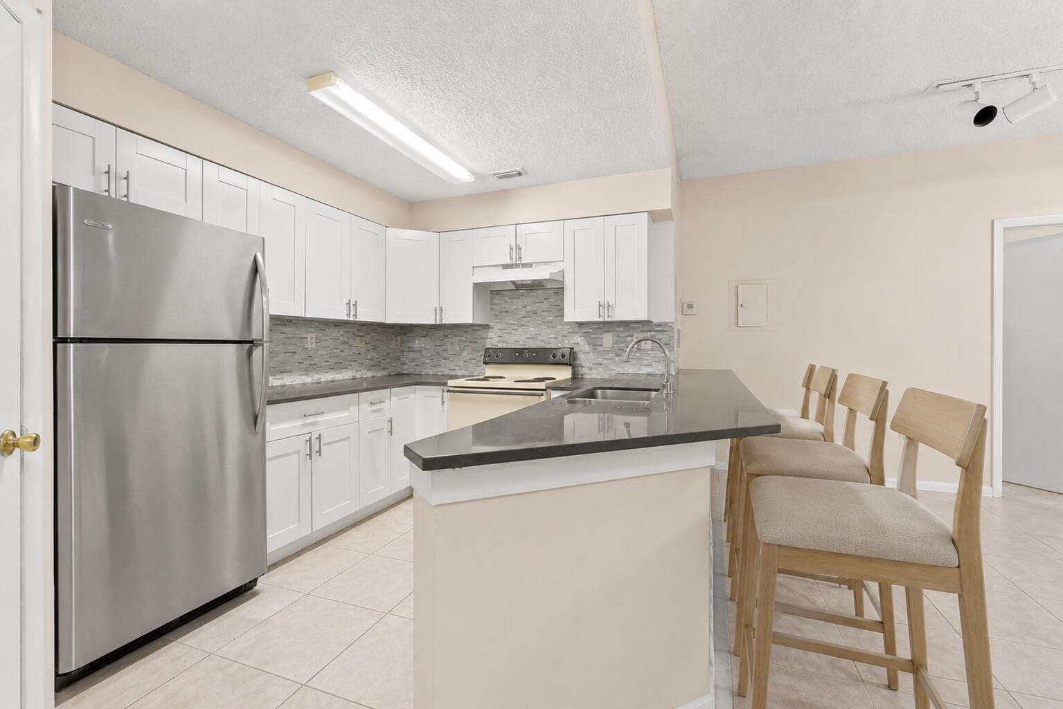 2550 SW 18th Terrace 2103 — photo 5