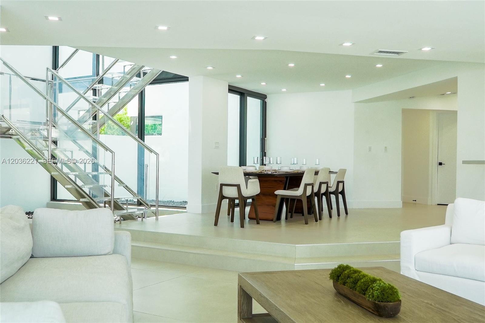 7720 Miami View Drive — photo 12
