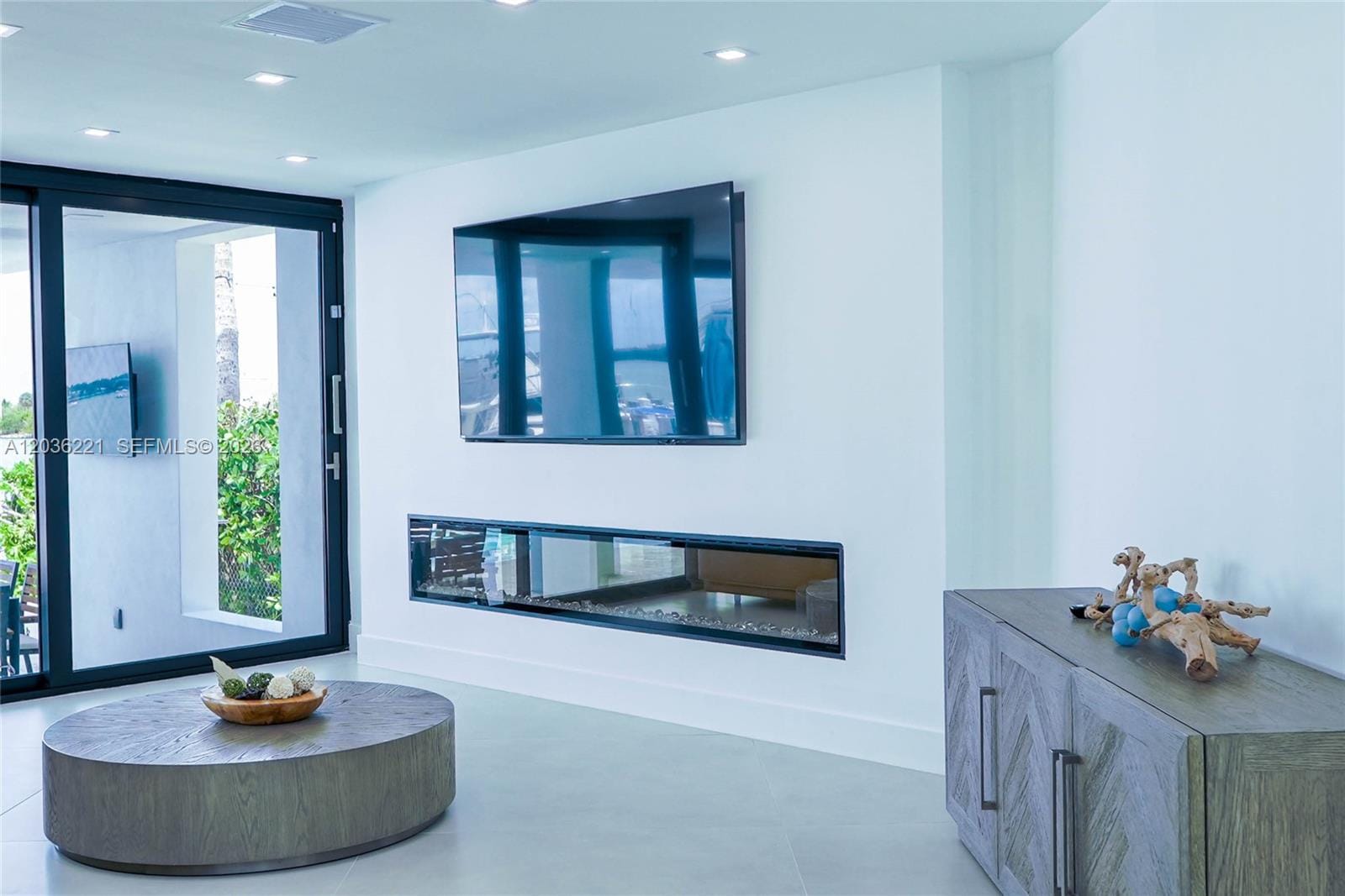 7720 Miami View Drive — photo 4