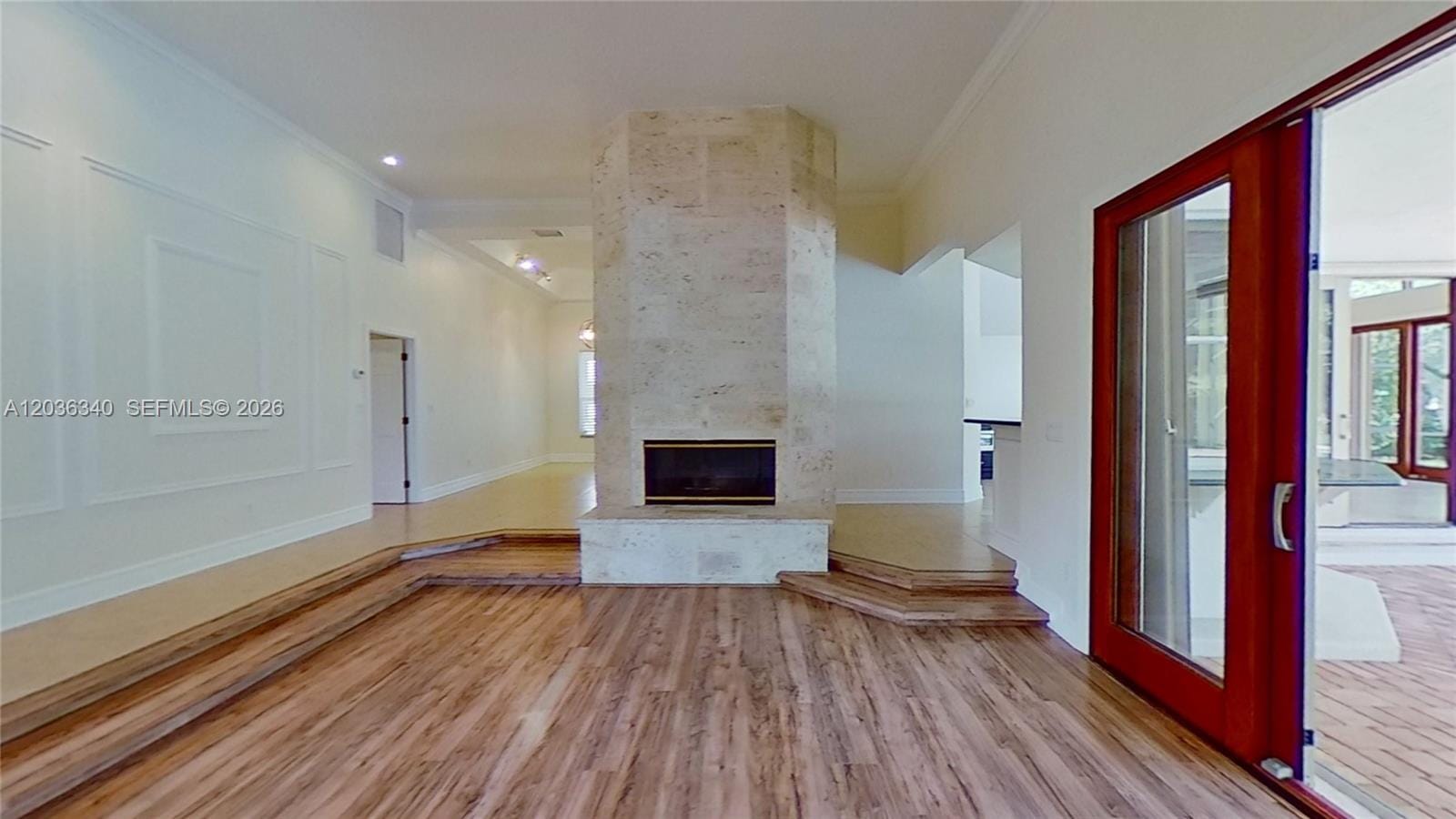 405 Sabal Way — photo 2