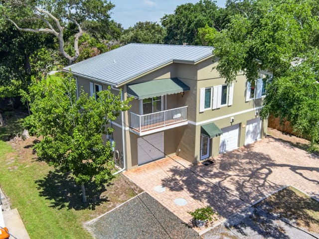 9435 Frangipani Drive, Oceanaire Heights, Vero Beach, FL