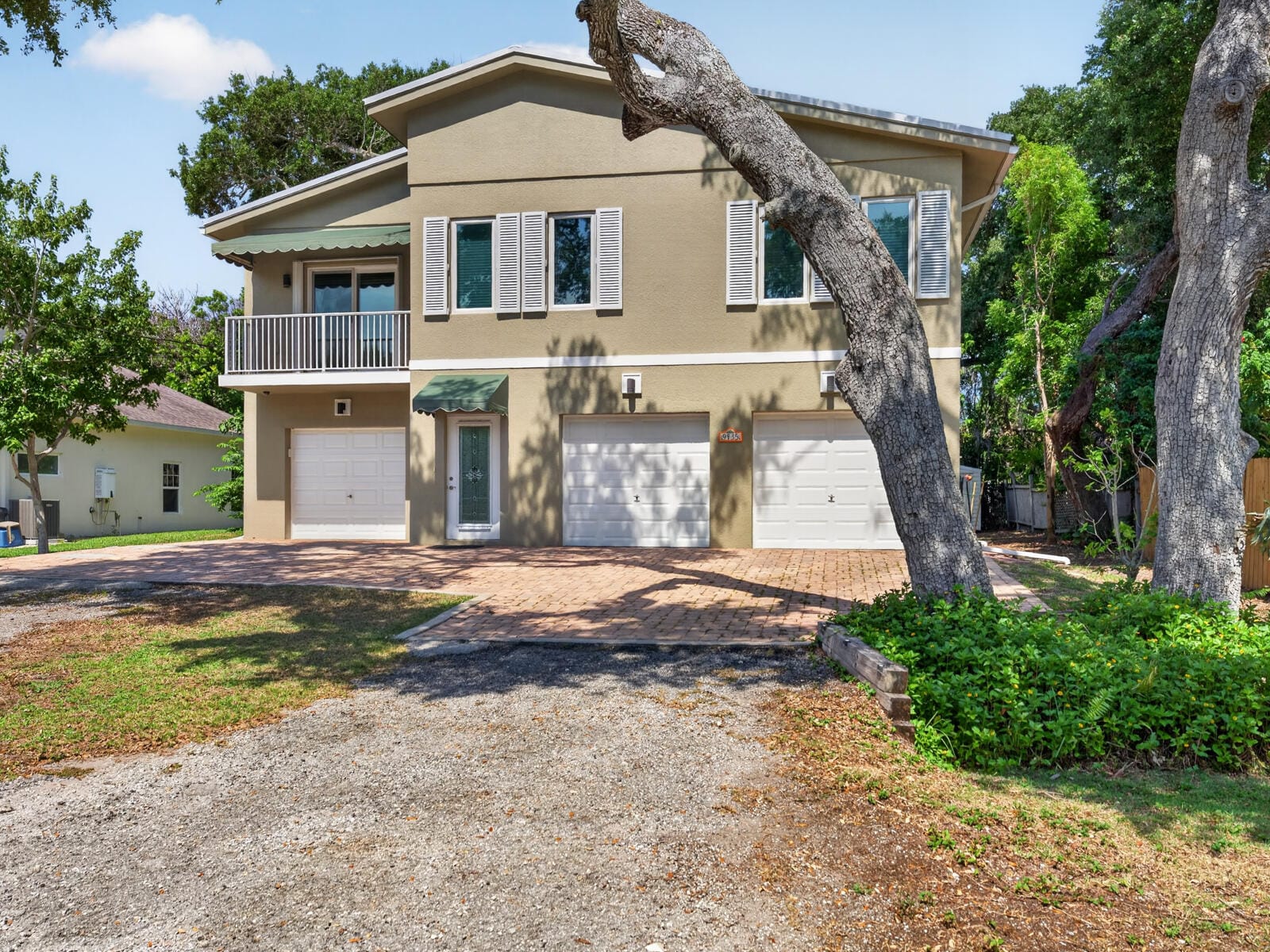 9435 Frangipani Drive — photo 2