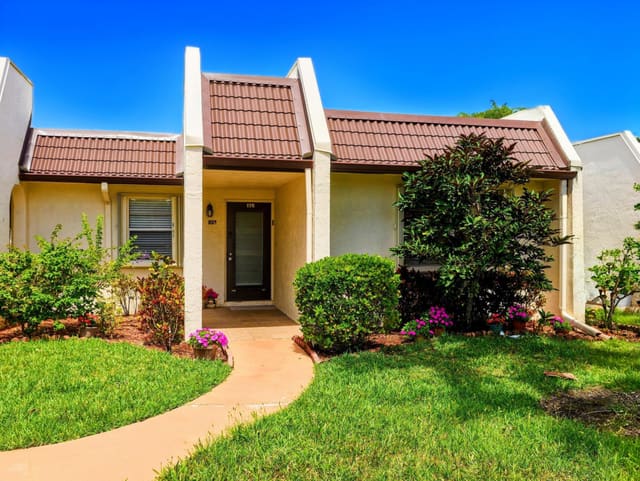 175 Lake Susan Lane, Golden Lakes Village, West Palm Beach, FL