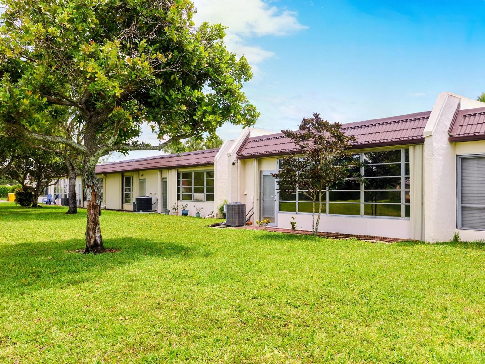 175 Lake Susan Lane, West Palm Beach, FL 33411 photo 22