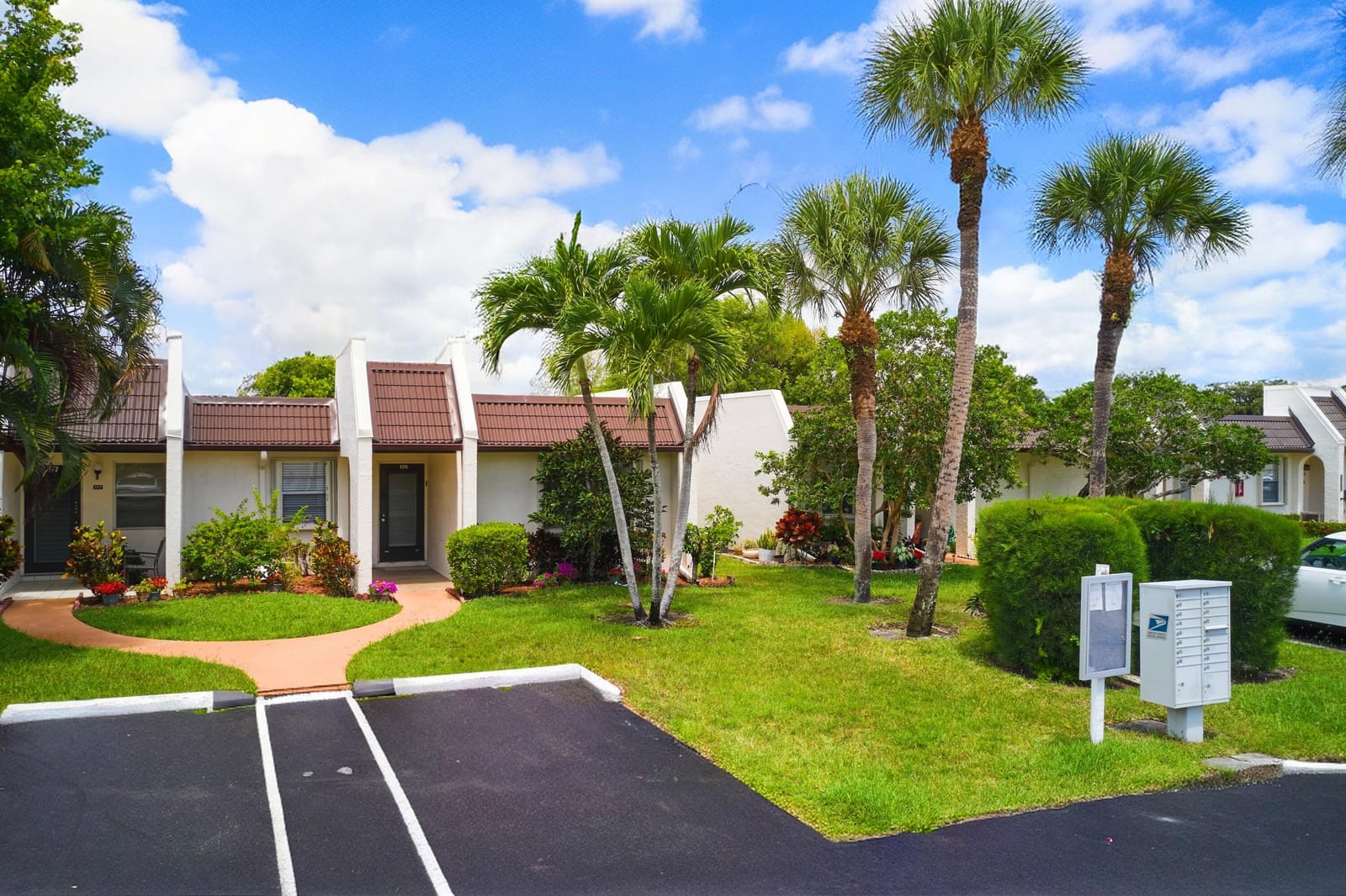 175 Lake Susan Lane, West Palm Beach, FL 33411 photo 4