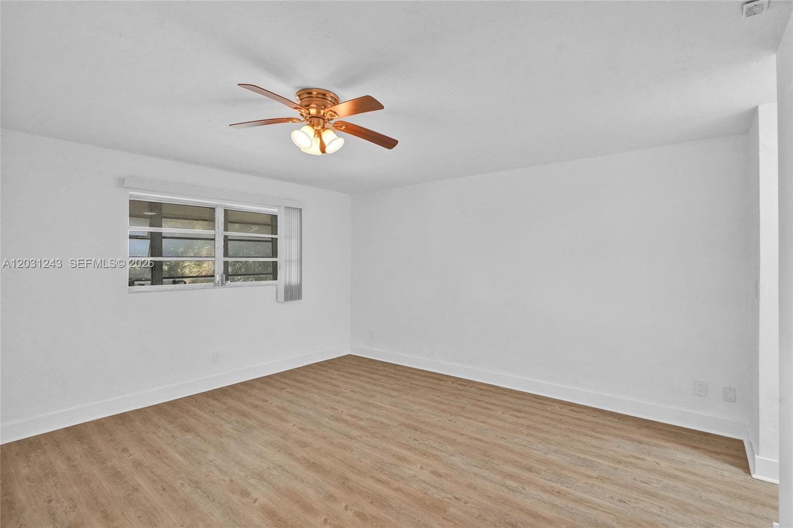 1400 NE 191st Street 343 — photo 10