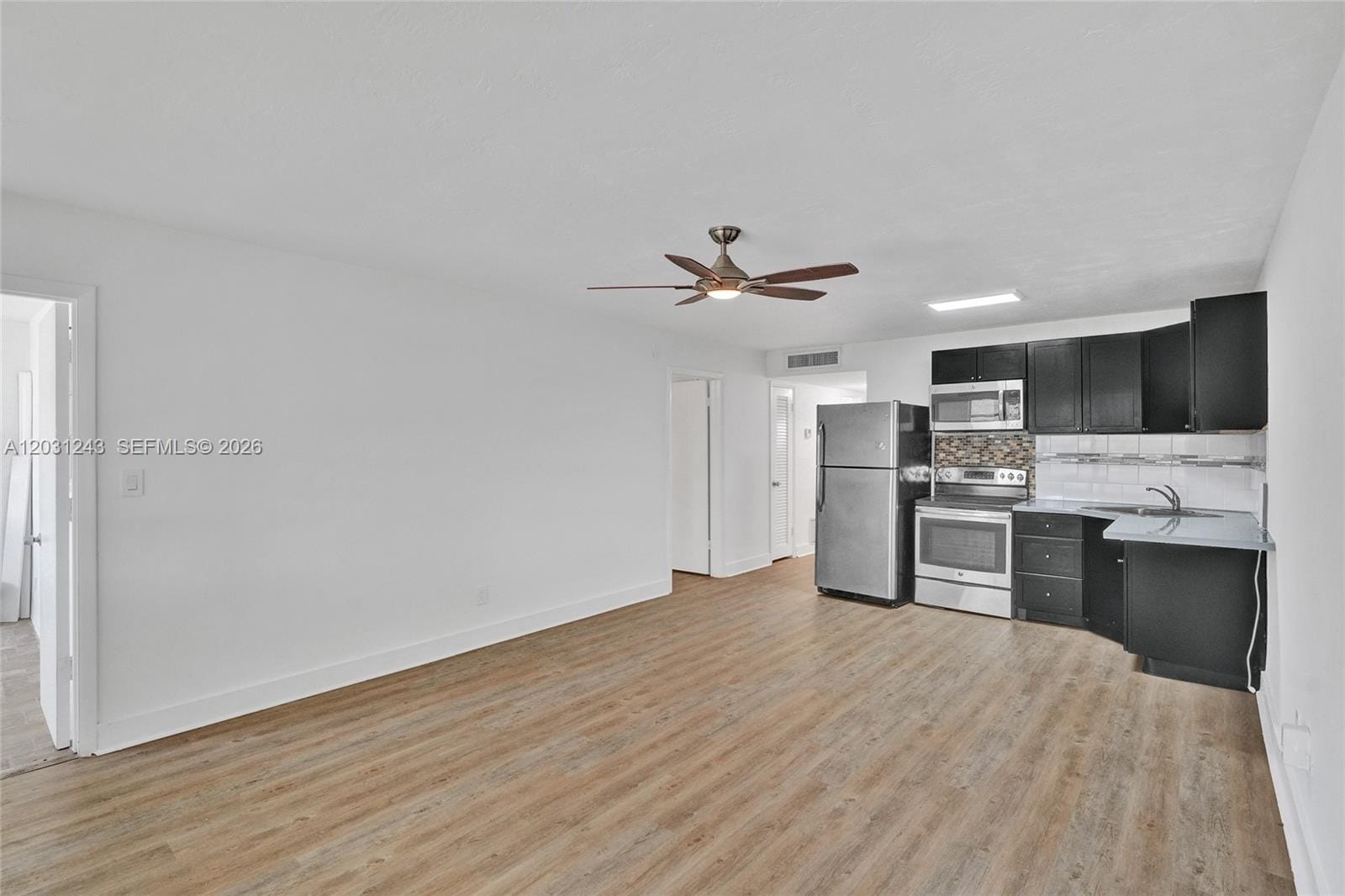 1400 NE 191st Street 343 — photo 8