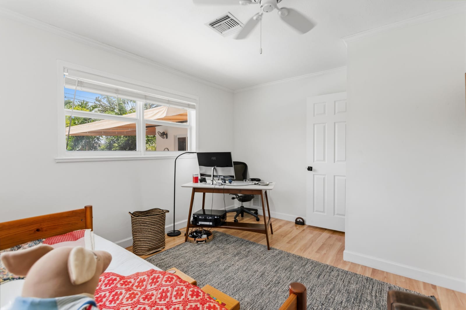 1420 NE 42nd Court, Oakland Park, FL 33334 photo 18
