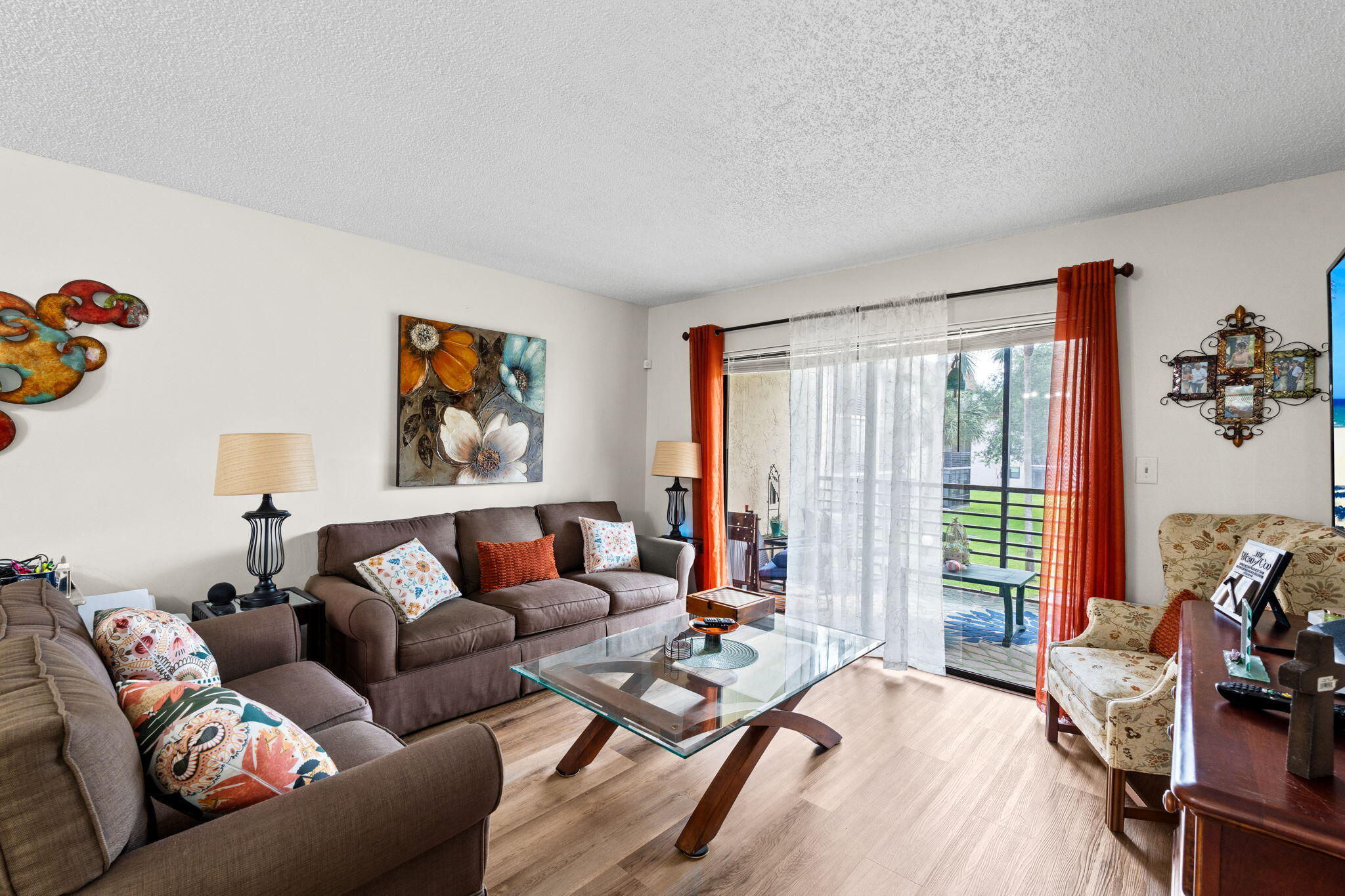 6095 N Sabal Palm Boulevard 207, Tamarac, FL 33319, Tamarac