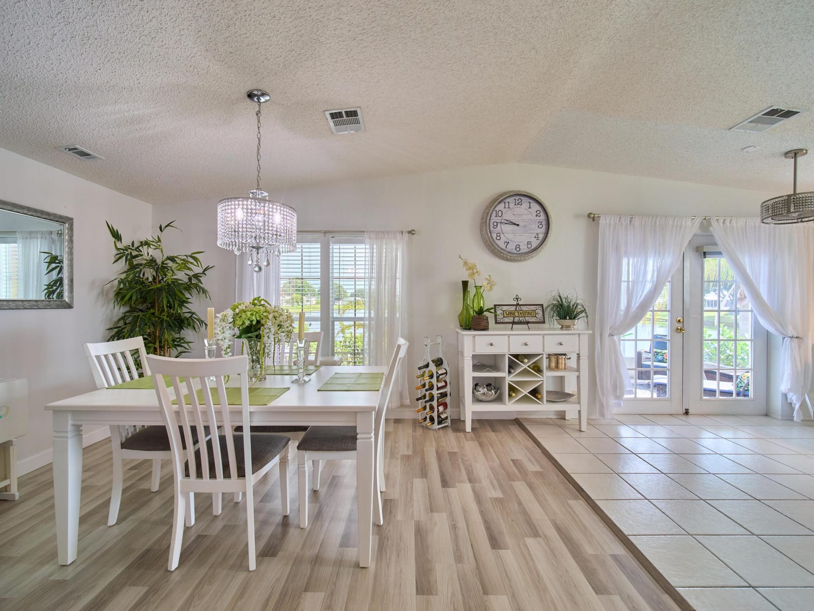 8126 Meadowlark Lane — photo 6