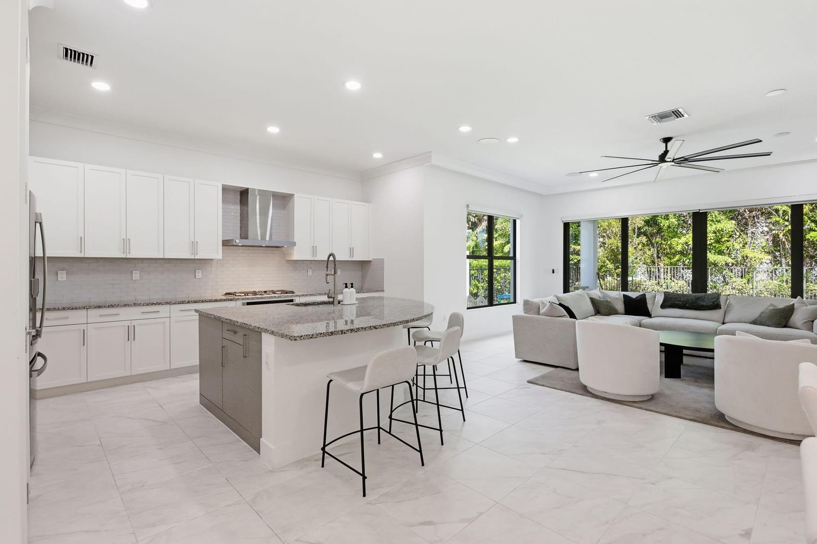 8544 Apple Falls Lane, Boca Raton, FL 33496 photo 12