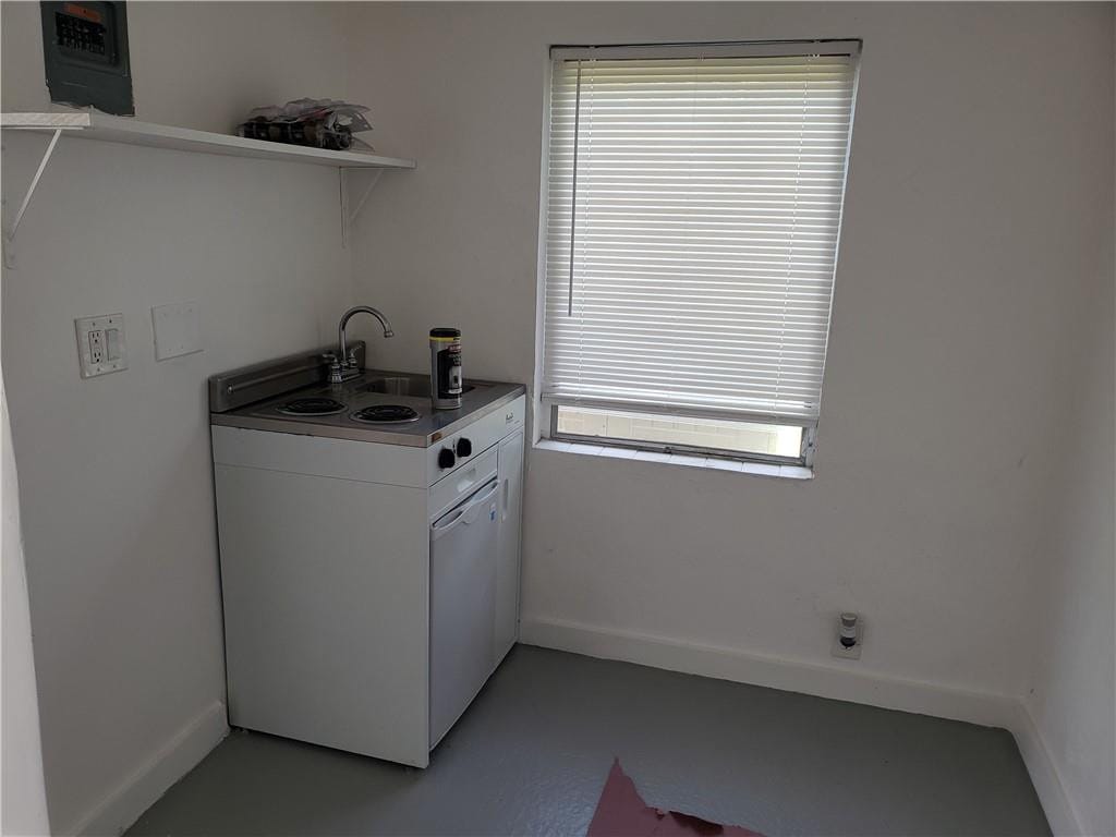 1621 N Andrews Square 1623 — photo 3
