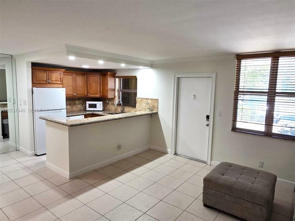 2400 NE 10th Street 104, Pompano Beach, FL 33062 photo 3
