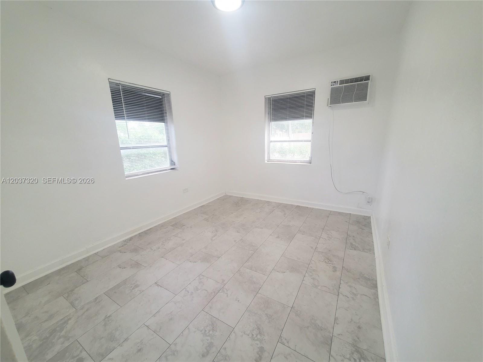 1990 NE 181st Street — photo 12