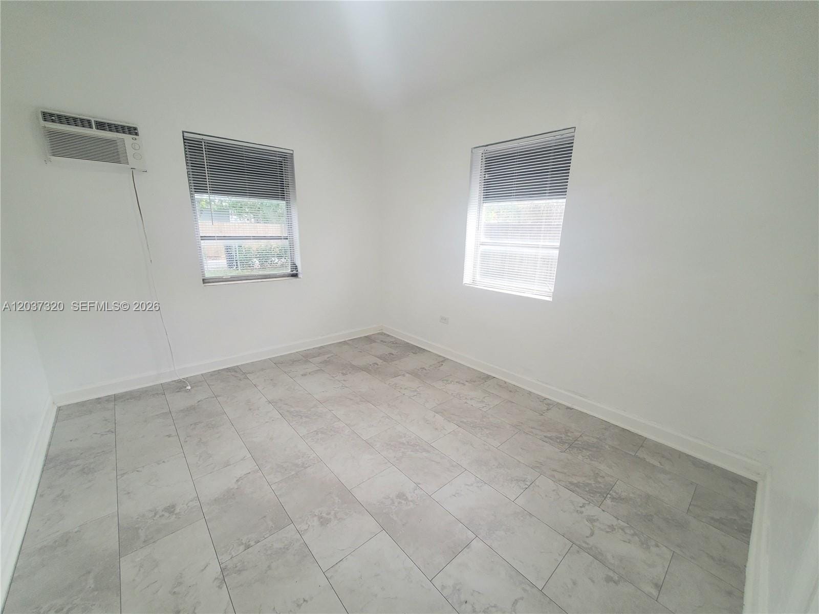 1990 NE 181st Street — photo 10