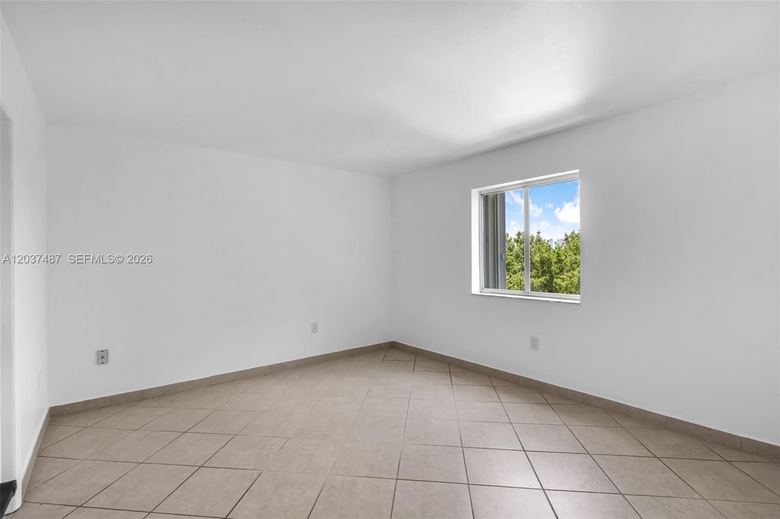 1401 Bay Road 409, Miami Beach, FL 33139 photo 11