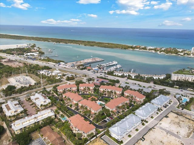 502 Del Sol Circle, Tequesta, FL 33469