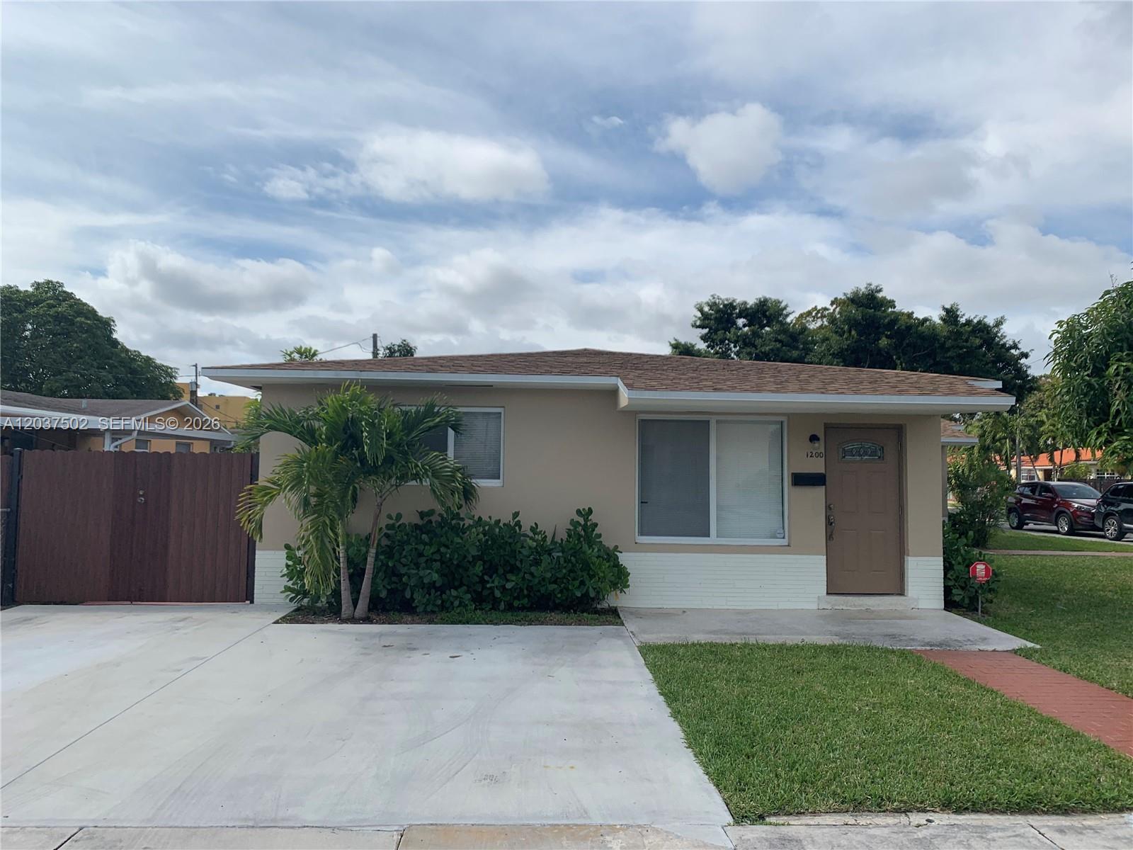 1200 SW 31st Avenue, Miami, FL 33135, Miami