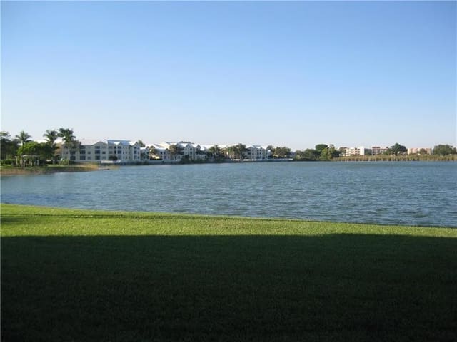 2647 NW 33rd Street 2305, Sailboat Pointe, Oakland Park, FL