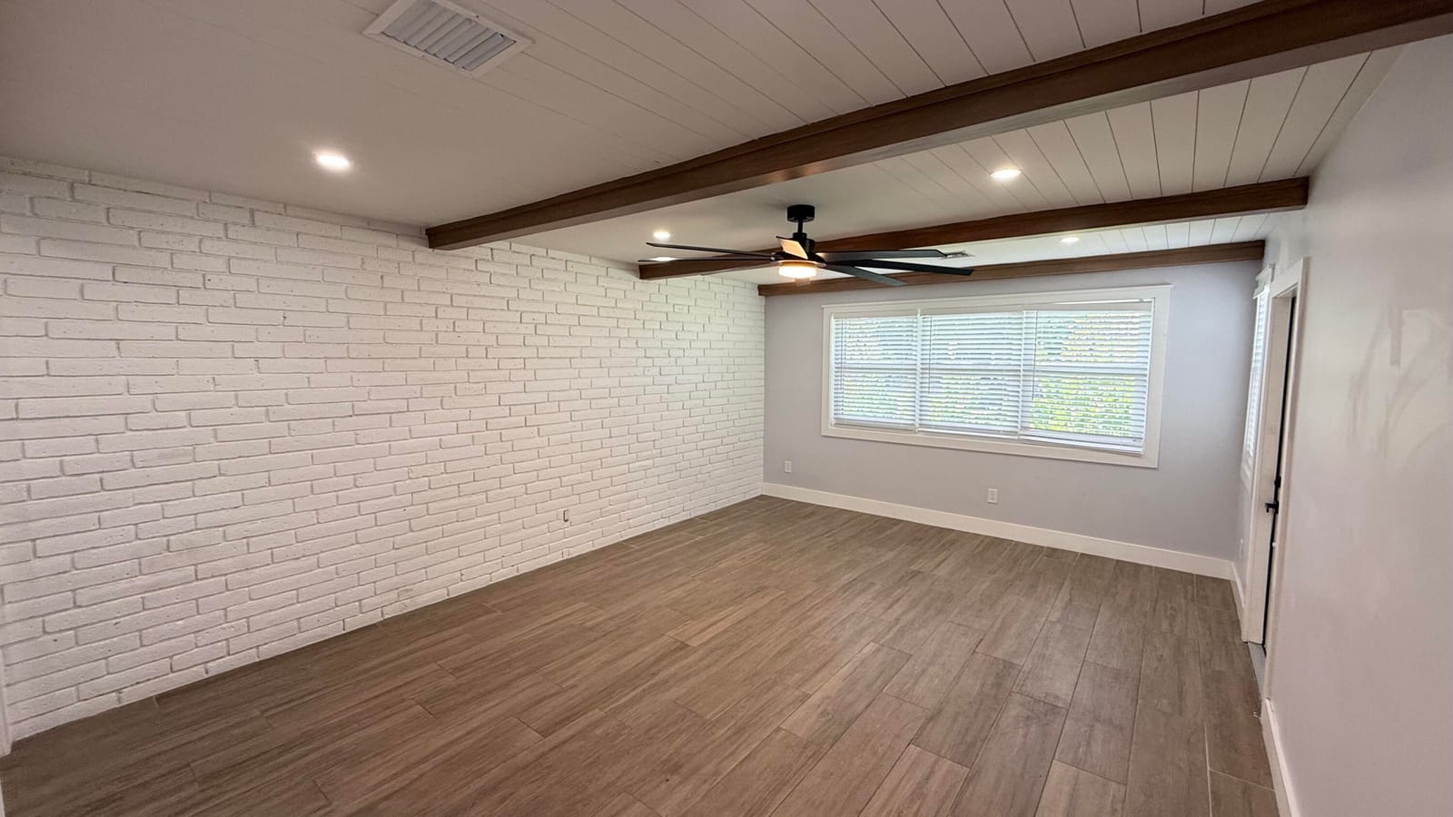 118 SW 7th Street — photo 4