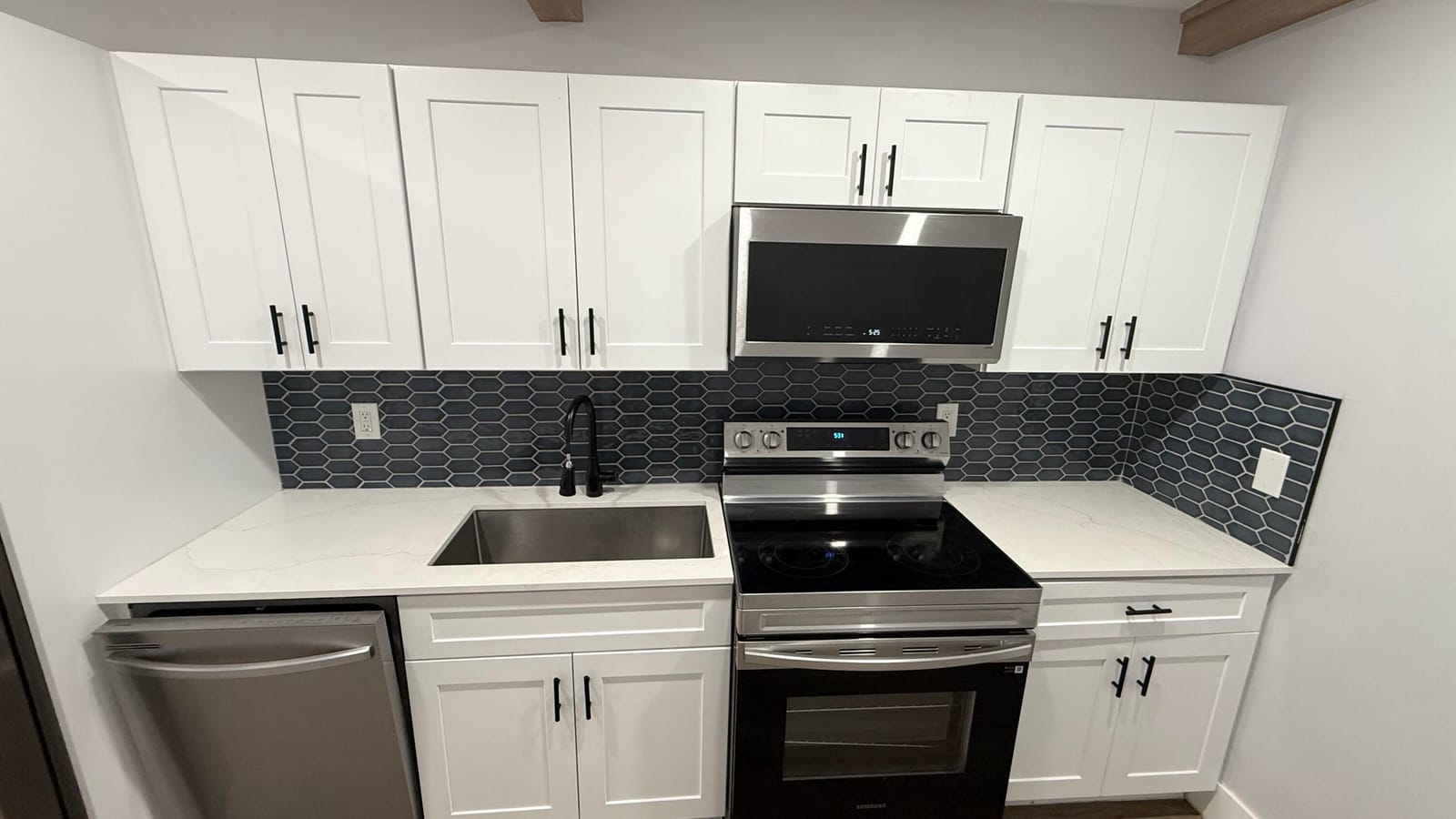 118 SW 7th Street — photo 7