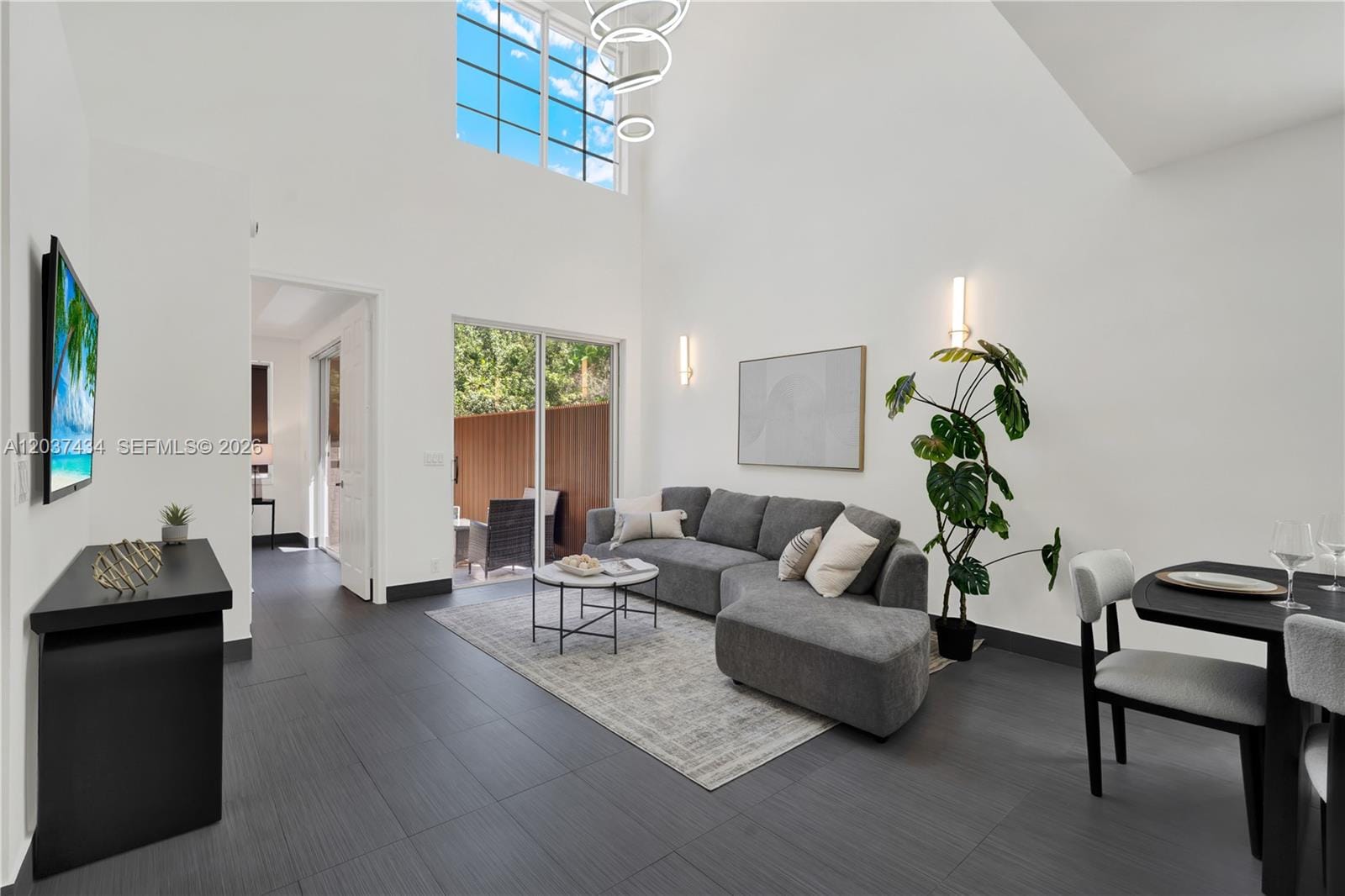 1251 Hayes Street — photo 4