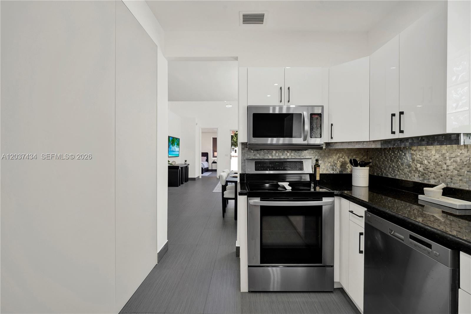 1251 Hayes Street — photo 8