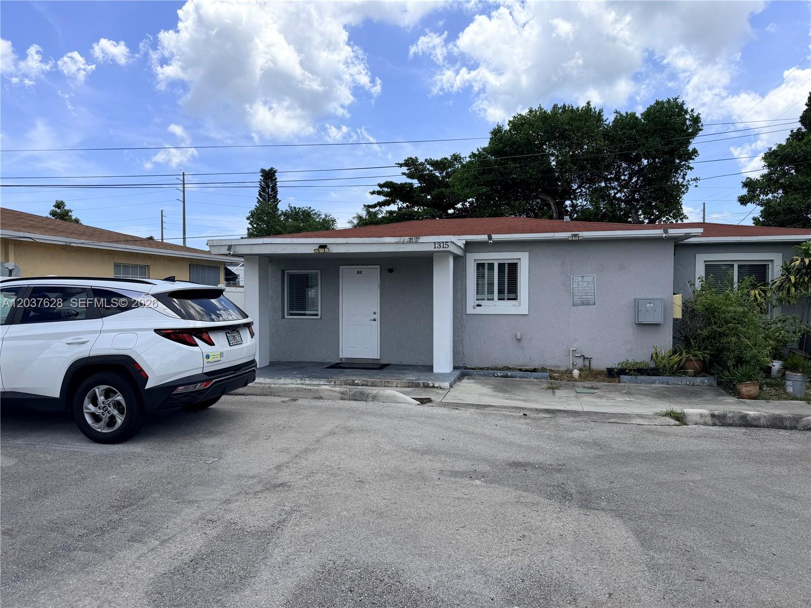 1315 N 22nd Avenue A2, Hollywood, FL 33020, Hollywood