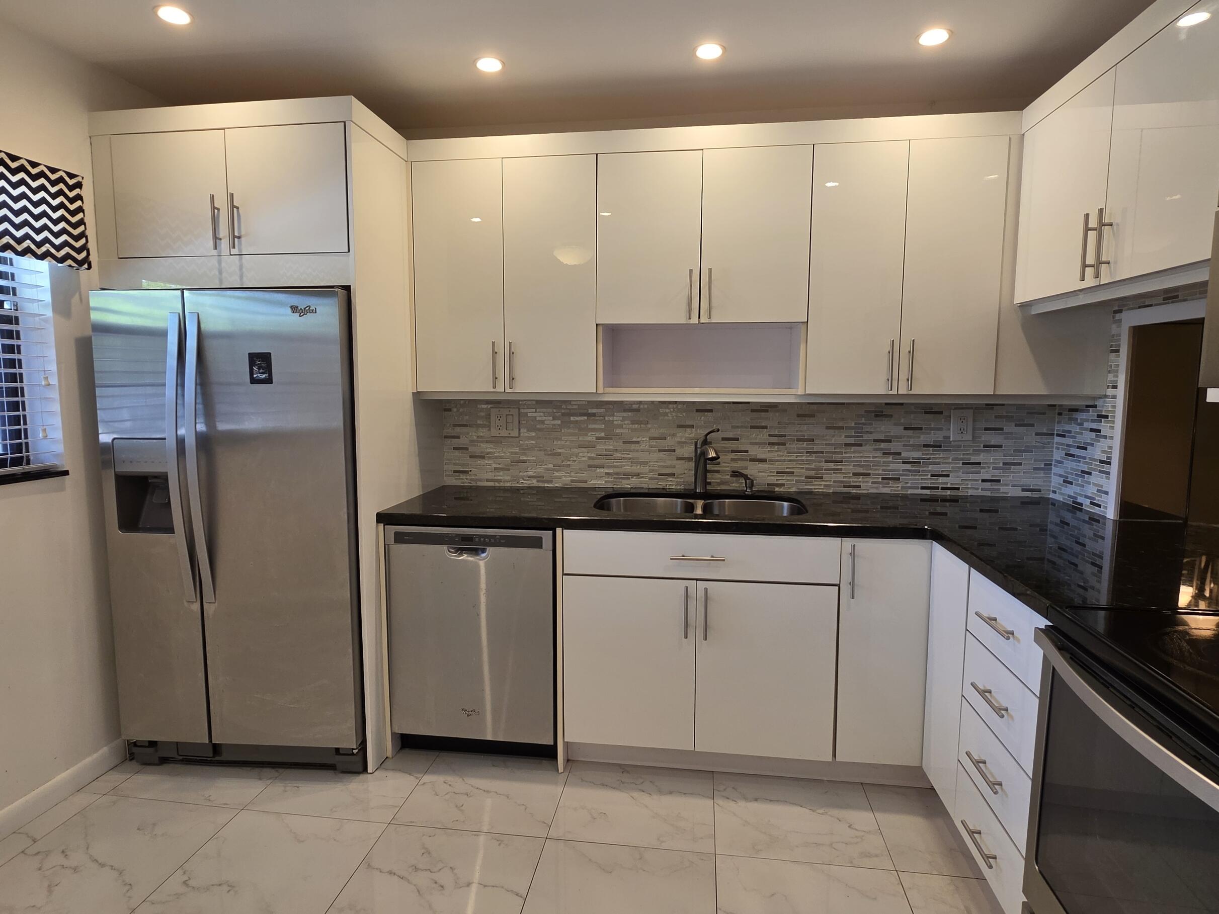 6090 N Sabal Palm Boulevard 209, Tamarac, FL 33319, Tamarac