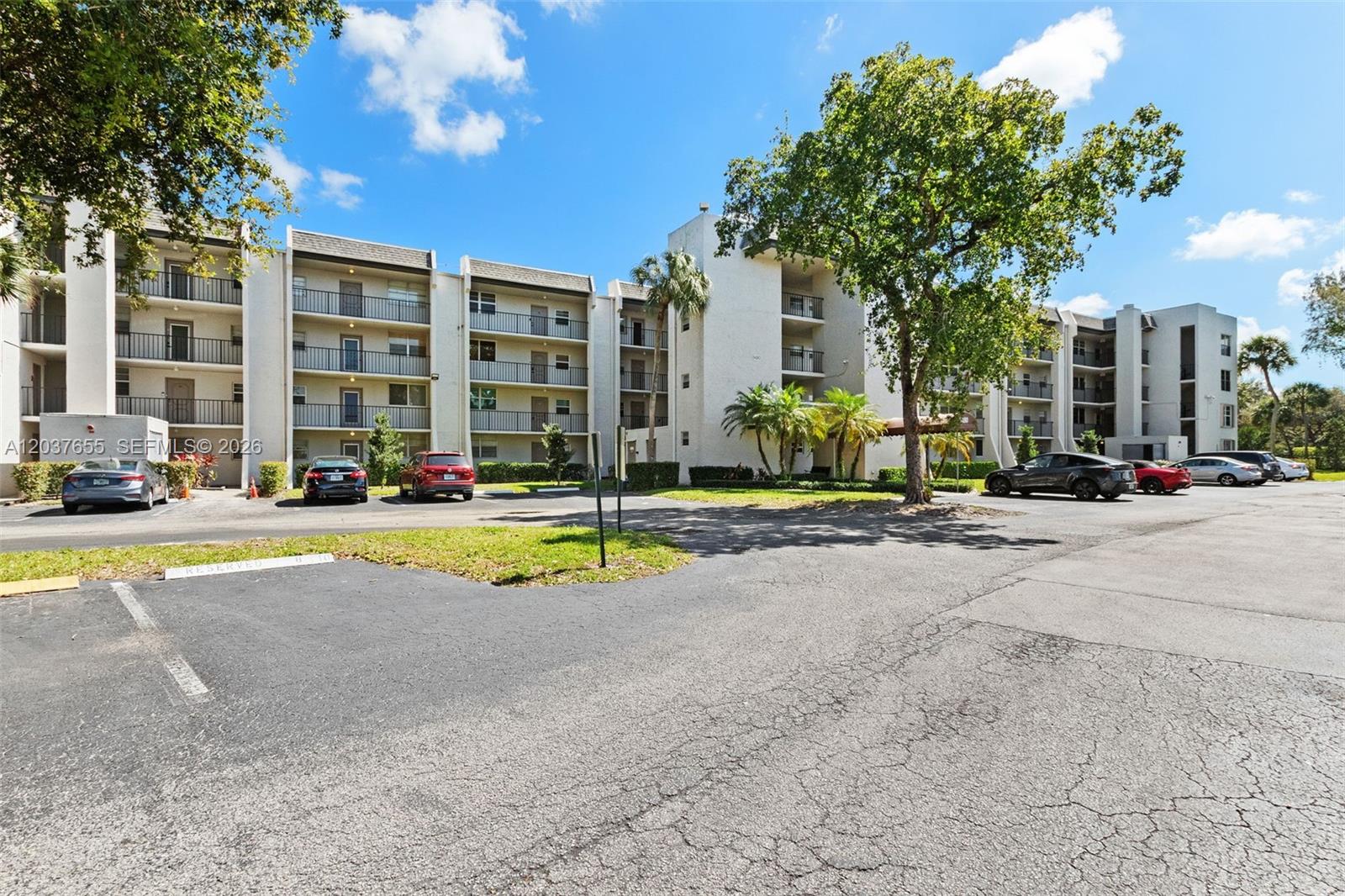 9480 Poinciana Place 407, Davie, FL 33324, Davie