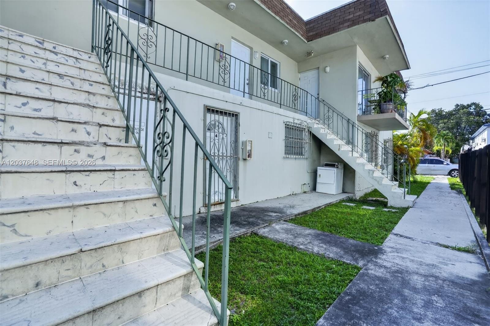 450 SW 9th Street, Miami, FL 33130 photo 18